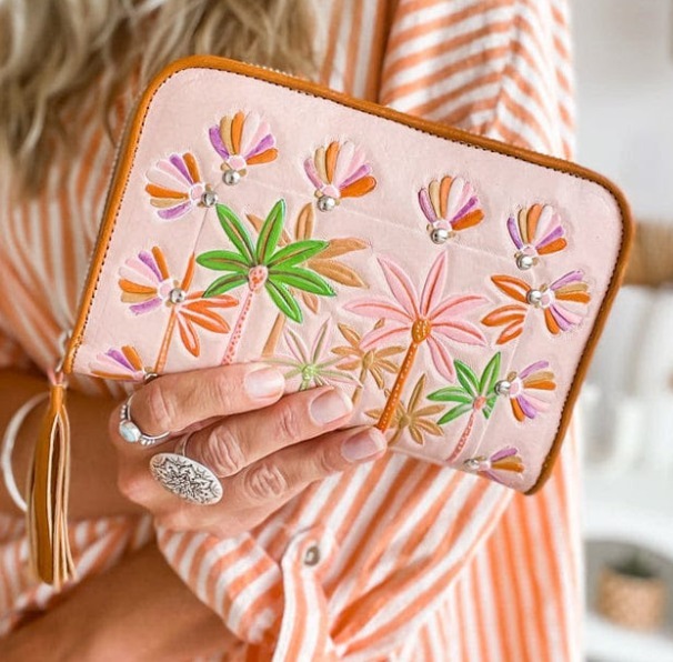 美しい手描きヤシアート【MAHIYA】レザーzip長財布 Palm Springs