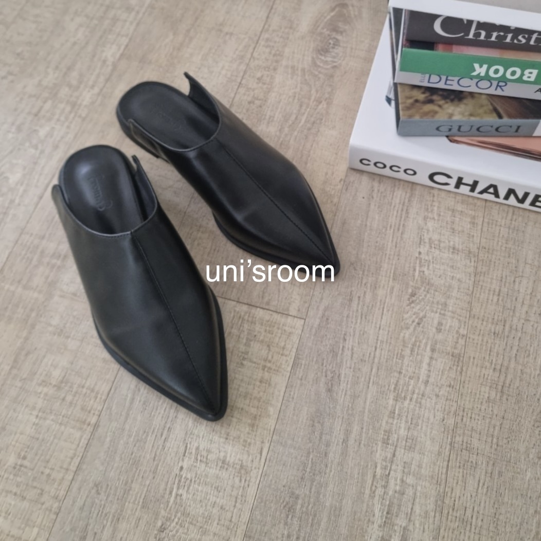 uni's room■ライクレザーポイントトゥバブーシュ SS-SS23-01
