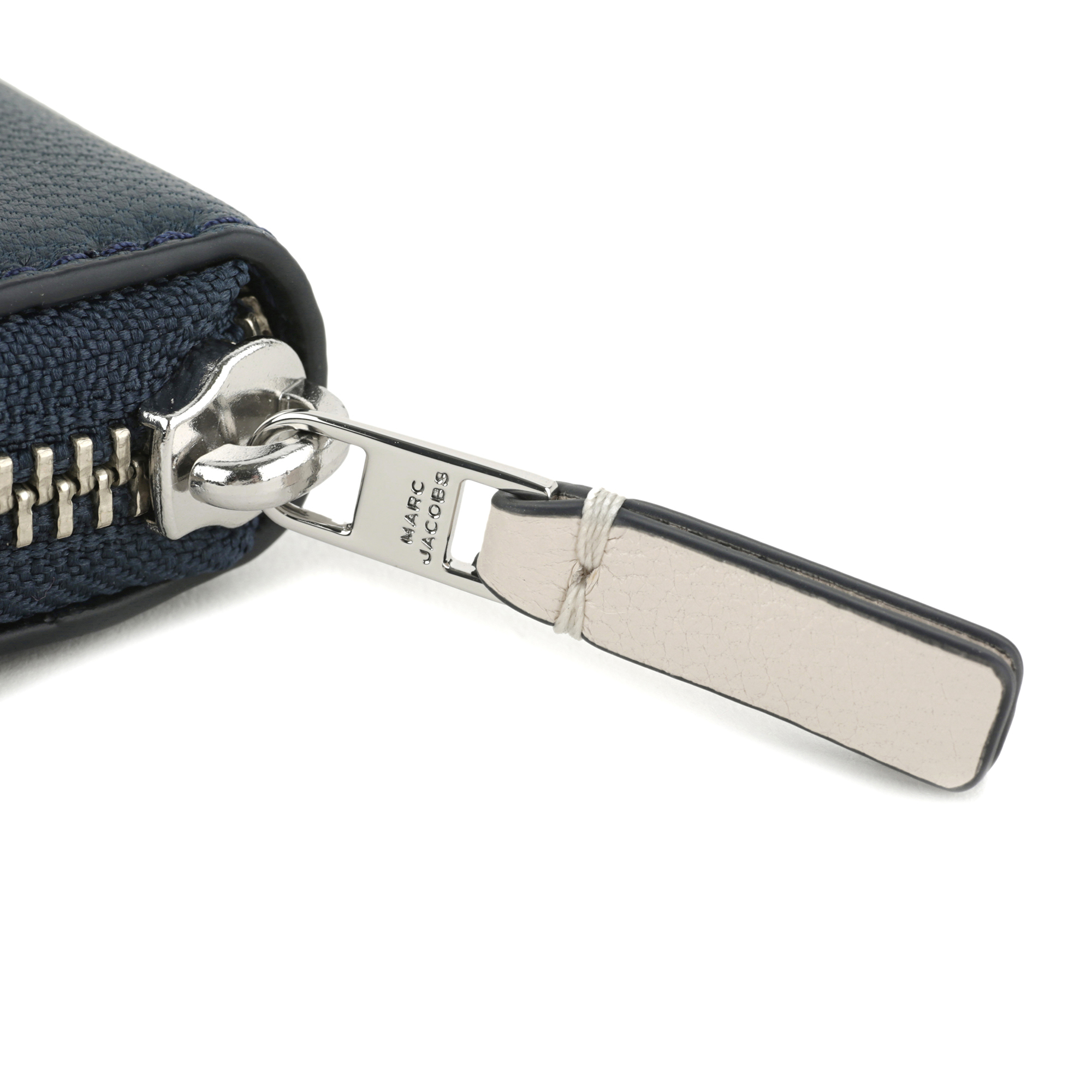 【国内即発】MARC JACOBS 小銭入れ S167L03FA22 455 国内即発】MARC JACOBS 小銭入れ S167L03FA22 455 (MARC JACOBS