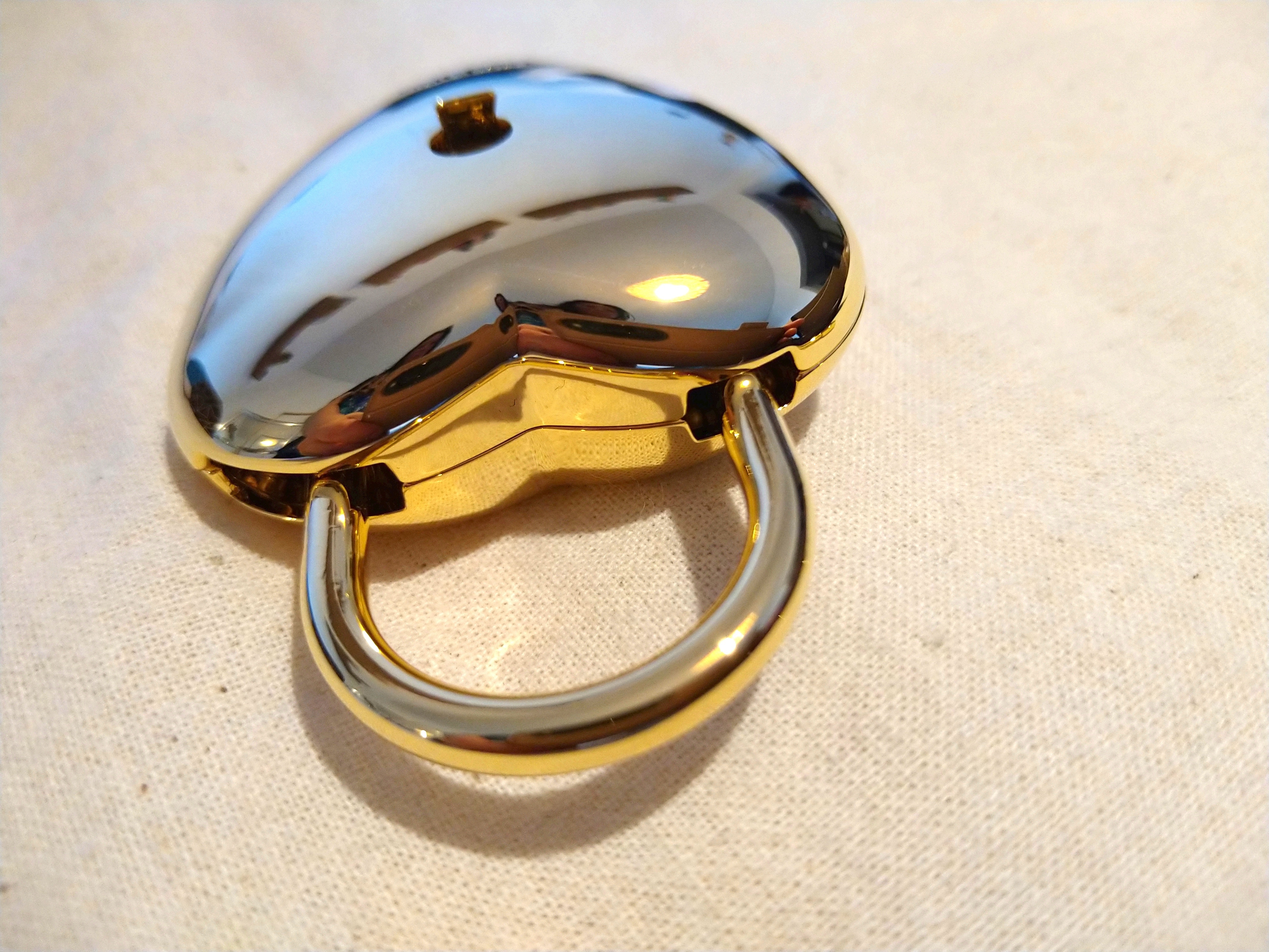 ★Saint Laurent★ハートシェイプ 3Dパッドロック 鍵付き GOLD ☆Saint Laurent☆ハートシェイプ 3Dパッドロック 鍵付き GOLD