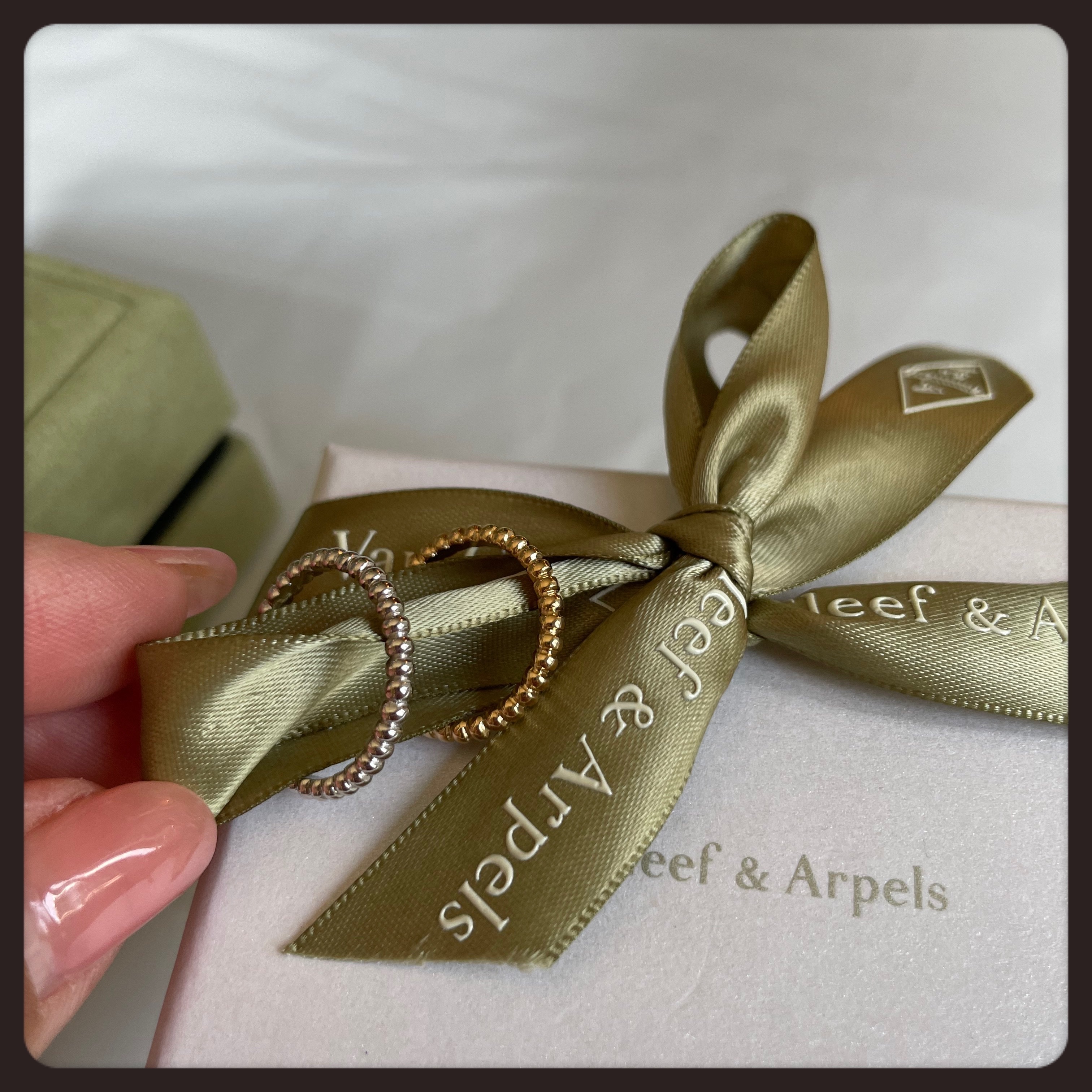 【Van Cleef & Arpels】ペルレ リング SMALL