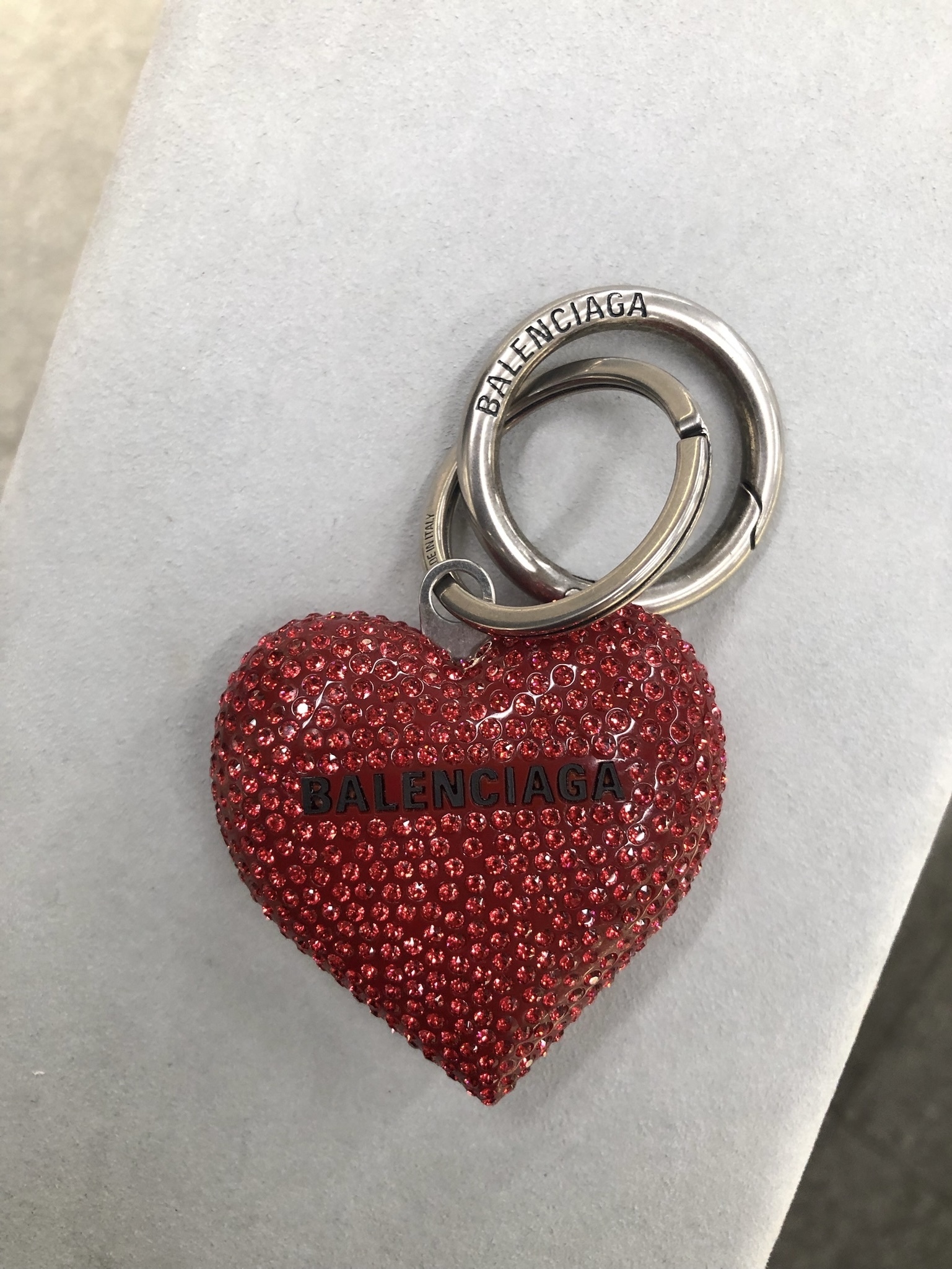 日本未入荷【BALENCIAGA】Valentine's Heart キーチェーン ロゴ
