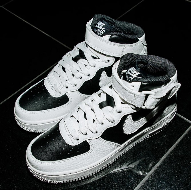 Nike エアフォース Air Force 1 07 Mid ユニセックス 関税送料込