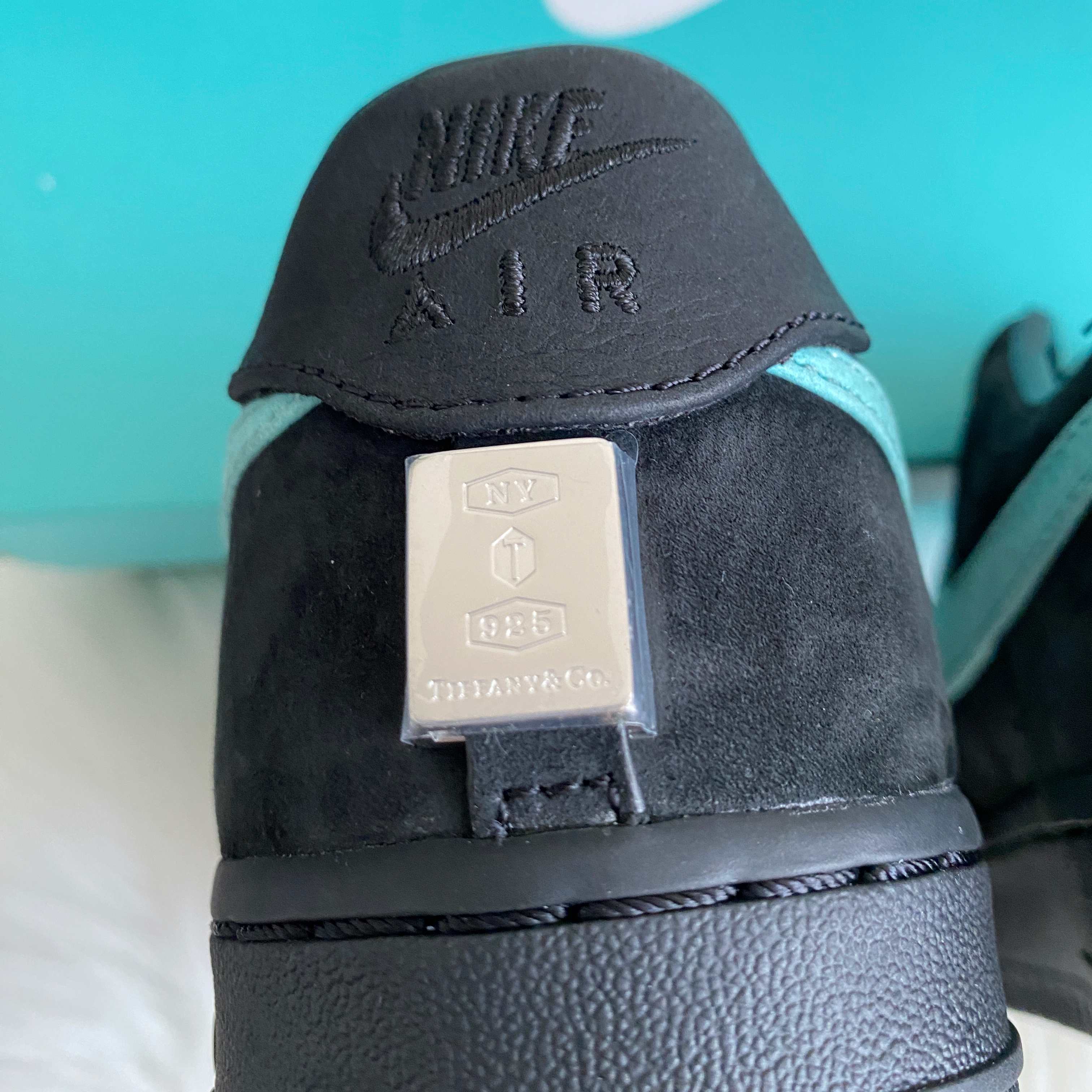 ☆NIKE x TIFFANY☆送関込☆世界中を震撼させた話題のコラボ