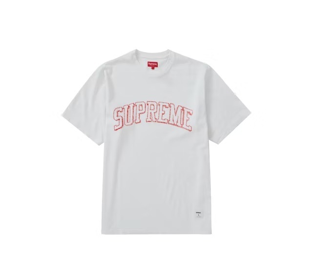 ★Supreme★送関込★2023年立ち上げ★必須なロゴTシャツ★ ☆Supreme☆送関込☆入手困難☆お洒落好き必須のロゴT