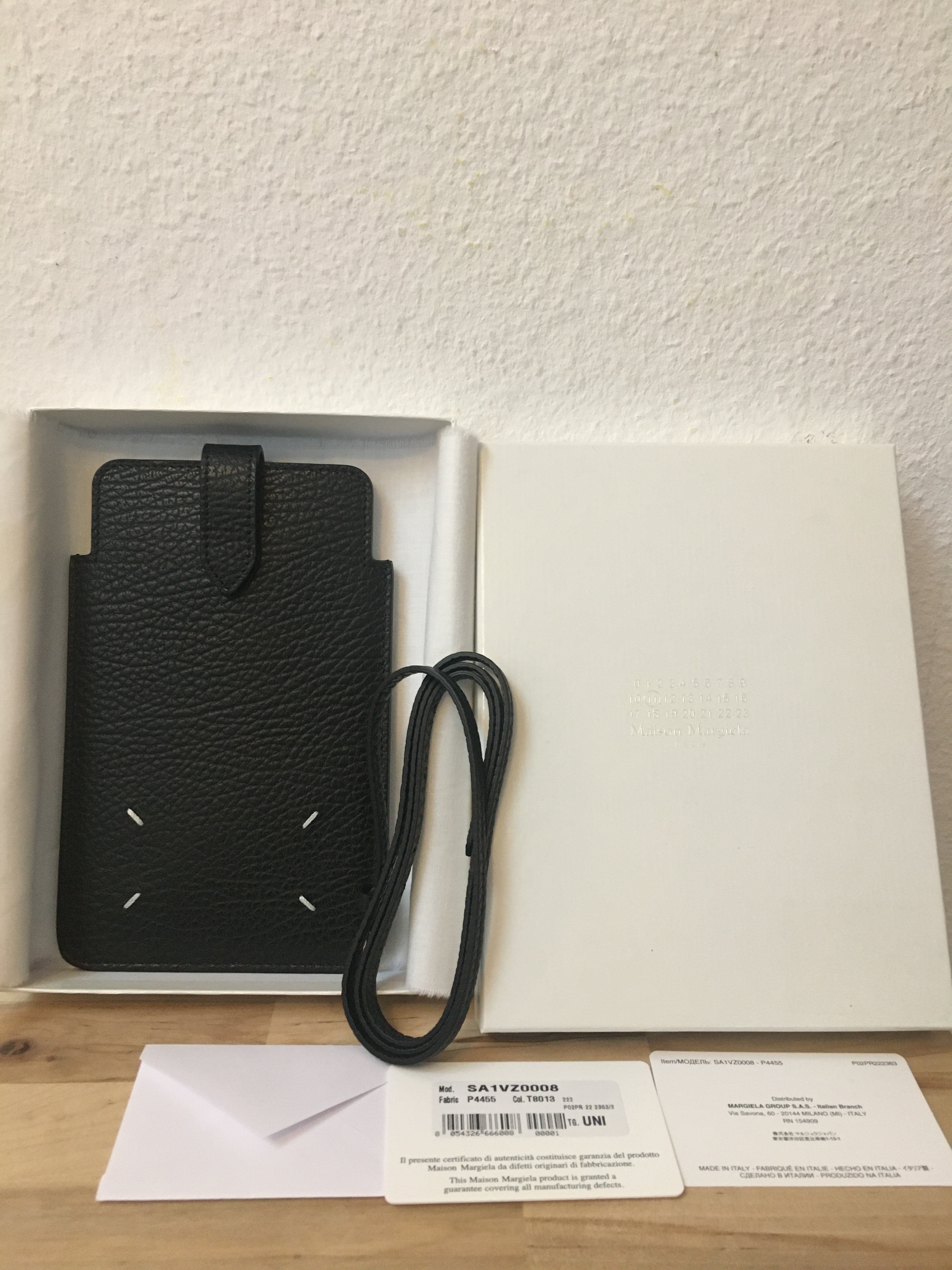 MAISON MARGIELA ストラップ付き スマートフォン ケース