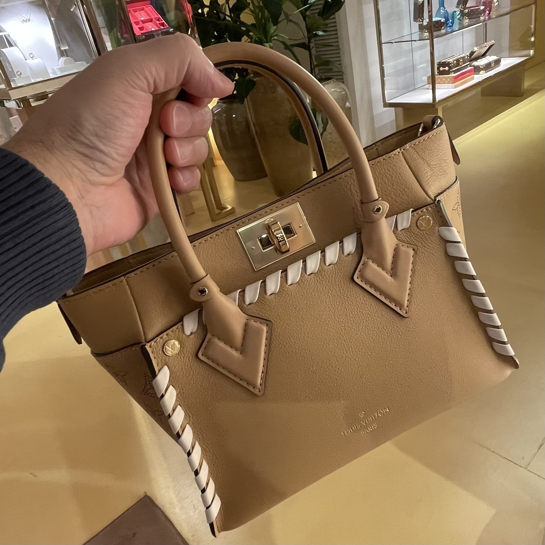 Louis Vuitton【オンマイサイド PM】上品な ハンドバッグ 人気