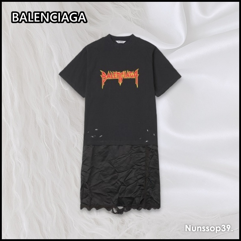 《BALENCIAGA》 C671398 TMV88 1055 T SHIRT ONEPIECE