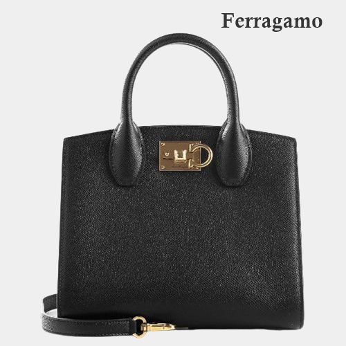 ☆Salvatore Ferragamo☆STUDIO BOX BAG ショルダーバッグ