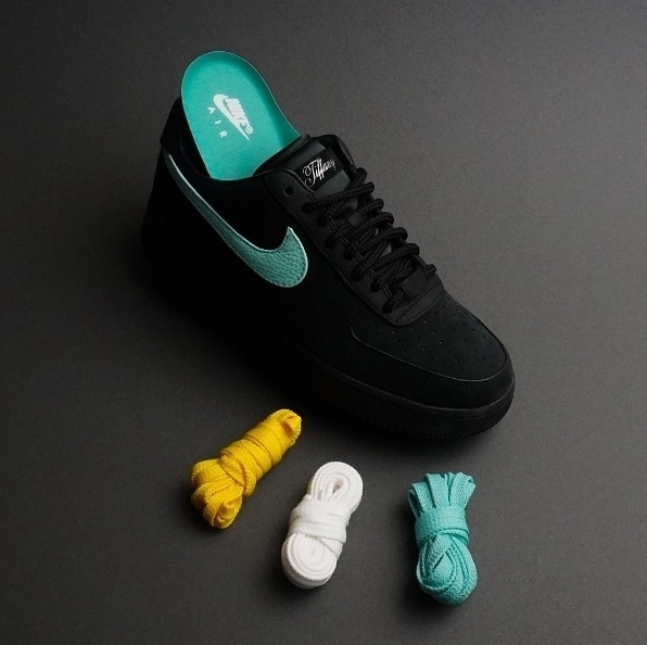 NIKE x TIFFANY 限定コラボレア Nike Air Force 1 関税送料込 NIKE公式】SNKRS Special: Air Force 1 x Tiffany & Co.. Nike SNKRS