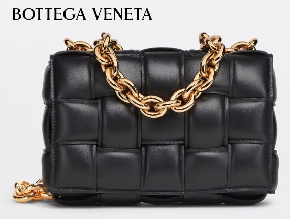 【送料/関税込】Bottega Veneta Chain Cassette Crossbody Bag