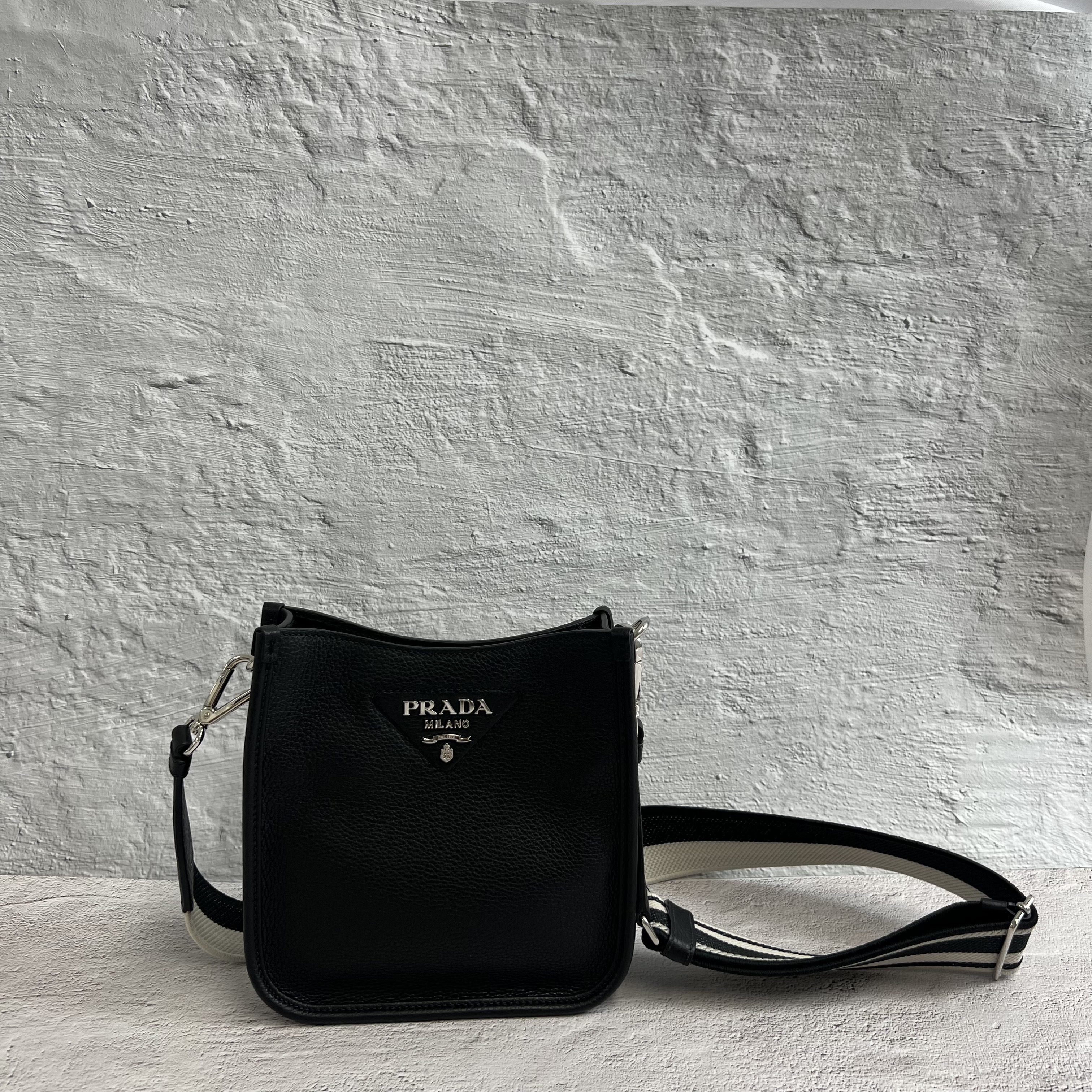 ☆送料・関税込☆PRADA☆レザー mini shoulder bag☆正規品