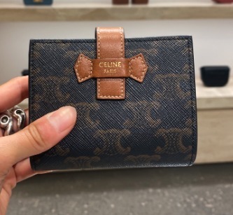 ★関税込★CELINE★ストラップ ウォレット トリオンフキャンバス