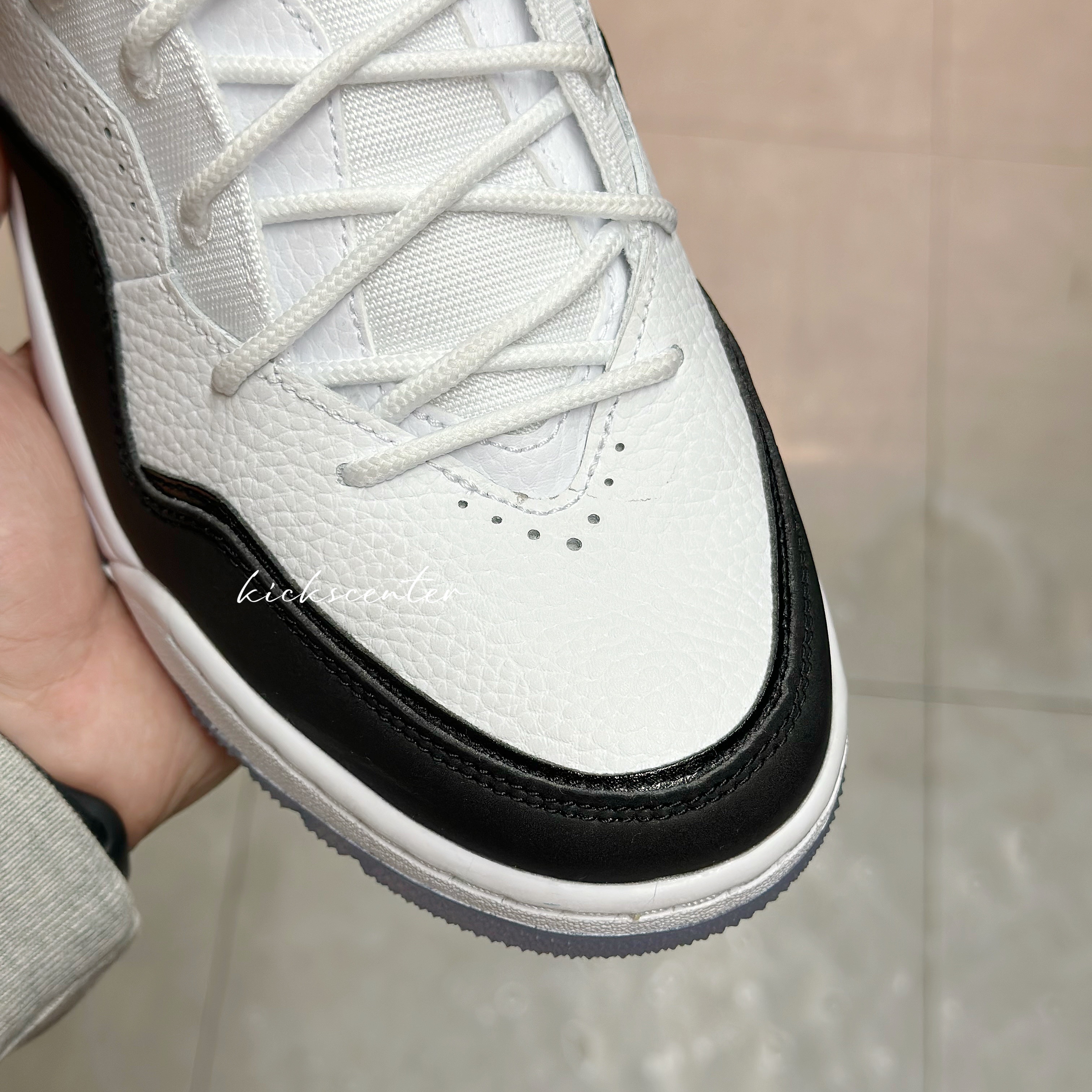 ☆ナイキ☆関税送料込 Jordan Courtside 23 ブラックホワイト 靴