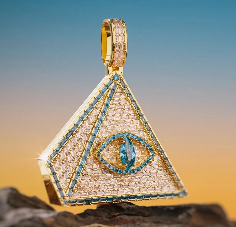 送料税込【King Ice】PYRAMID OF ENLIGHTENMENT NECKLACE☆国発 送料税込【King Ice】PYRAMID OF ENLIGHTENMENT NECKLACE☆国発