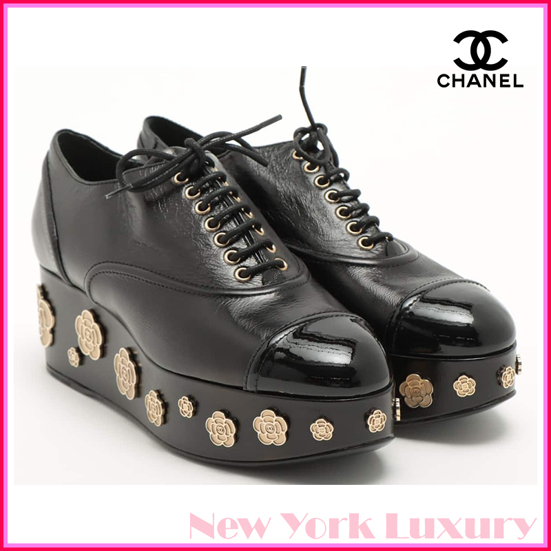CHANEL★素敵！BLACK LEATHER CAMELLIA CC PLATFORM OXFORDS