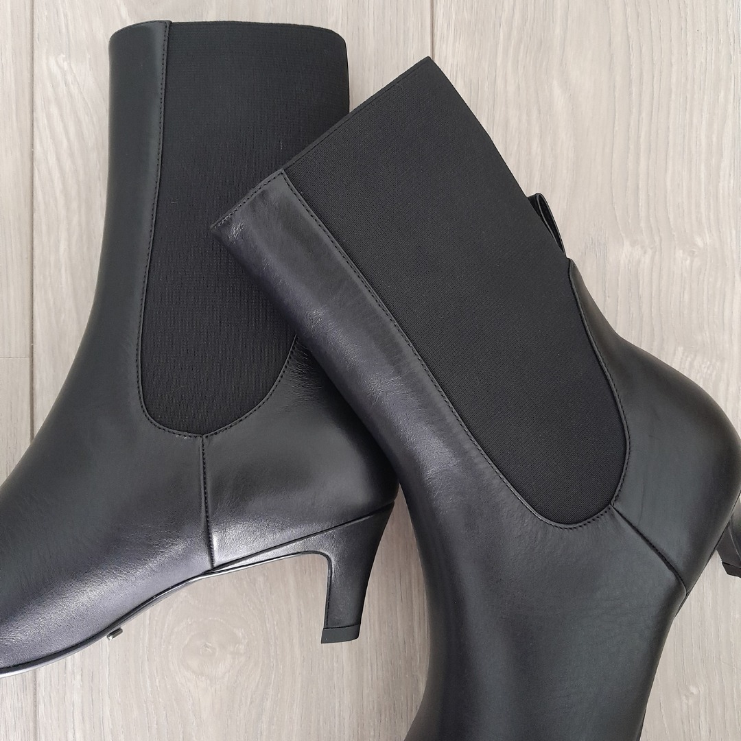 【Tony Bianco】Verona/エラスチック/ショート/ローヒール5cm Tony Bianco】Verona/エラスチック/ショート/ローヒール5cm