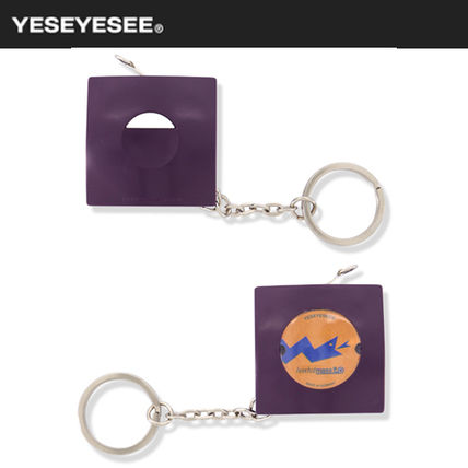 YESEYESEE Keychains & Holders Unisex Street Style Logo Keychains & Holders