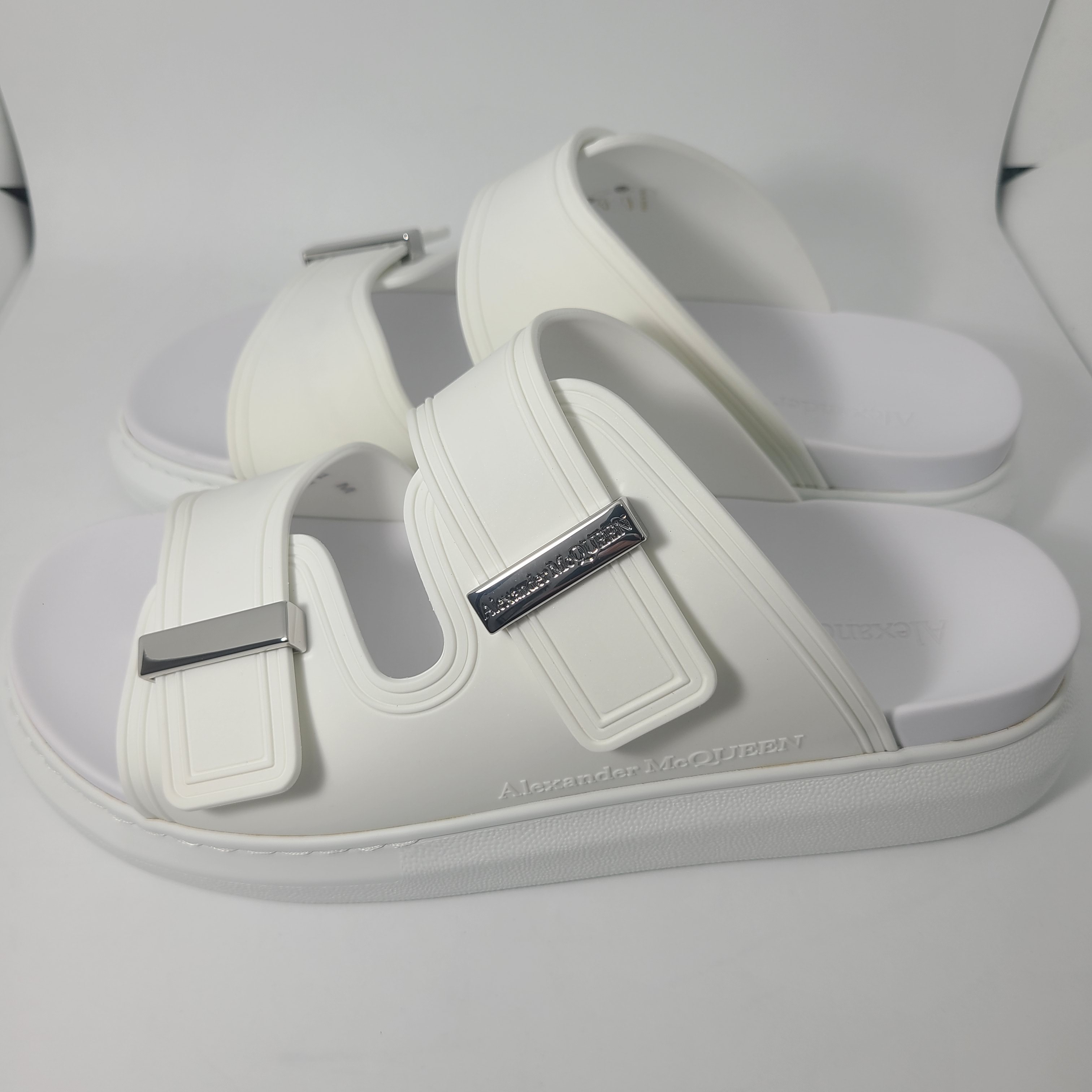 Alexander mcqueen】ハイブリッドスライド☆663563 W4Q51 9359