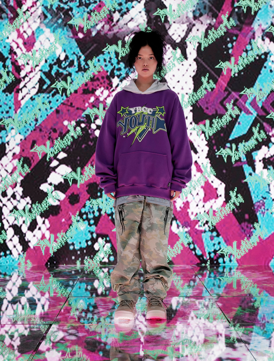YOUTHBATH★男女兼用★ワイルドグラフィックフードスウェット YOUTHBATH☆男女兼用☆ワイルドグラフィックフードスウェット