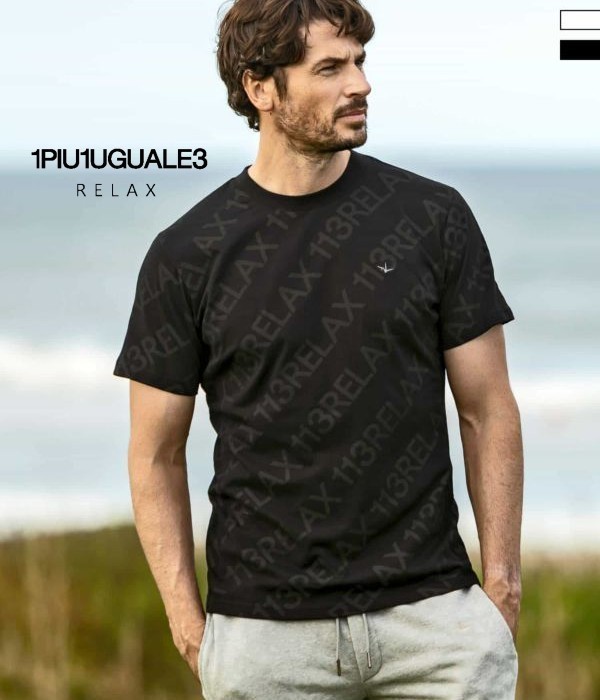 1PIU1UGUALE3 RELAX 総柄ロゴ半袖Tシャツ カジュアル スポーツ