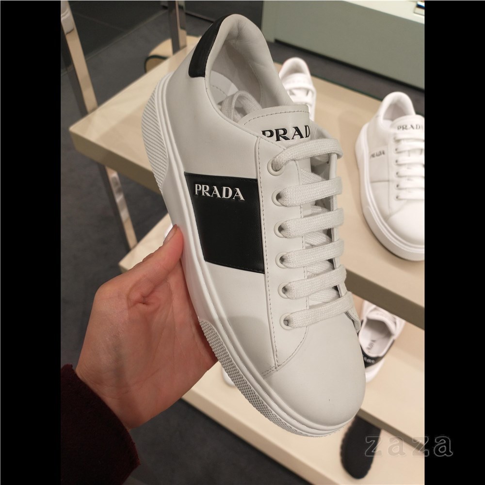 関税込み★PRADA セール★ 1E223M★レザースニーカー