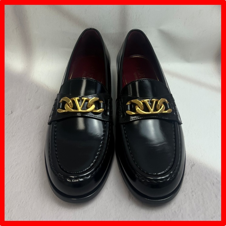 ★人気★【VALENTINO】★ブイロゴチェーンレザーローファ.ー★
