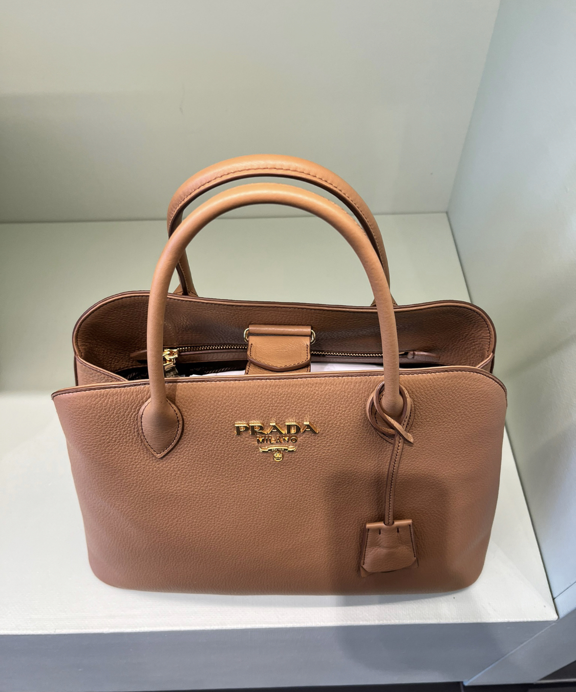 PRADA★セール！レザーハンドバック♪ 1BA264