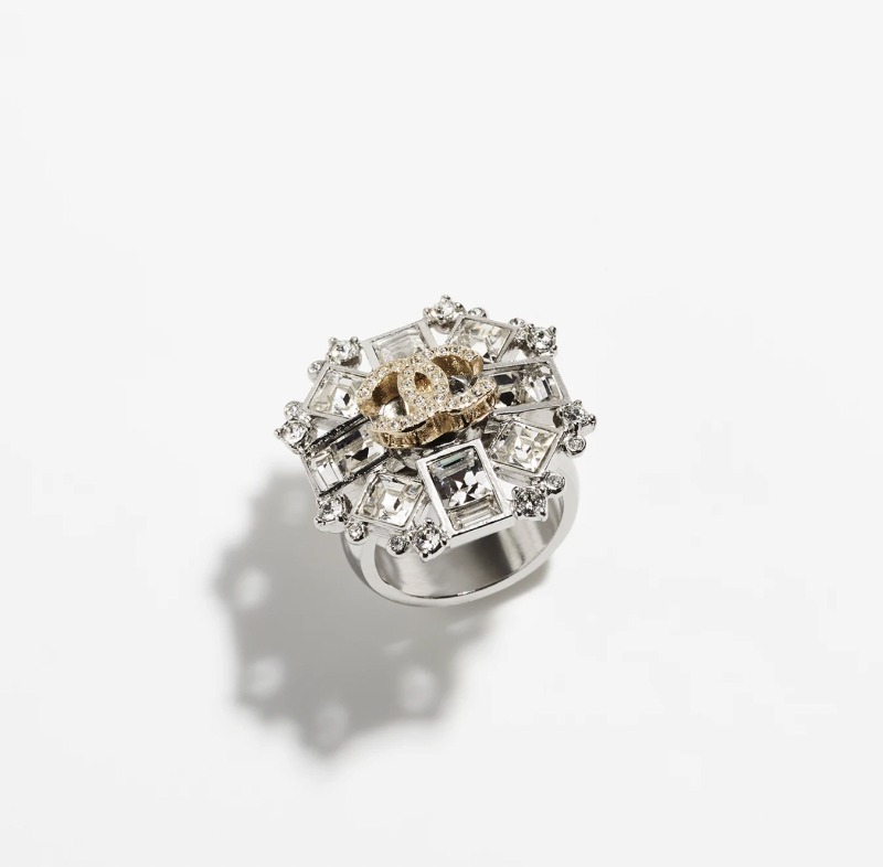 CHANEL リング 指輪 クリスタル ビジュー ギフト シルバー 豪華