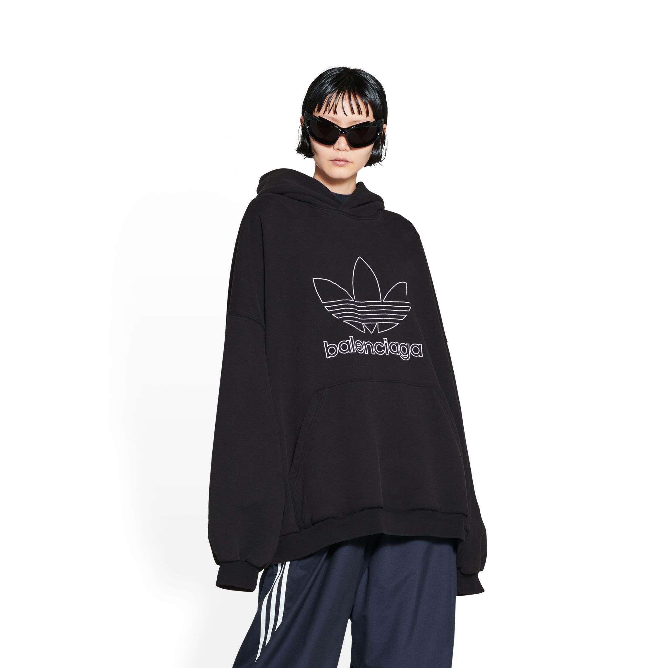 関税送料込☆【BALENCIAGA】ロゴ ミディアムフィット フーディー BALENCIAGA >> BALENCIAGA & ADIDAS ロゴパーカー (BALENCIAGA