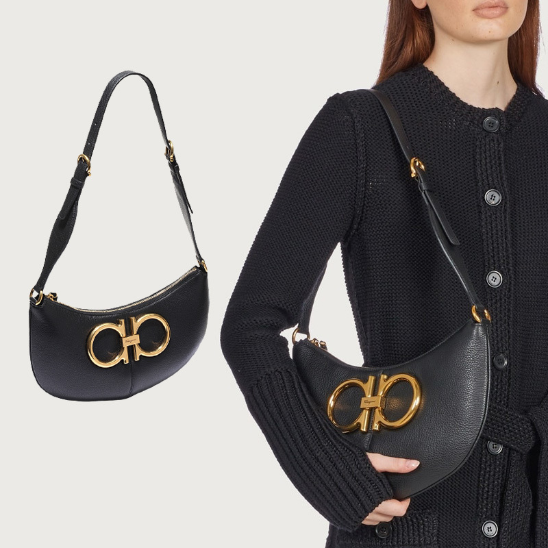 関税送料込み- SALVATORE FERRAGAMO ショルダーバッグ