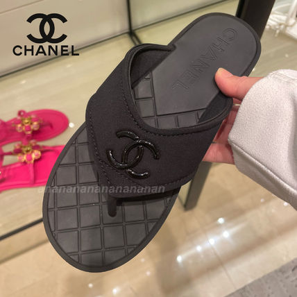 CHANEL Flat Unisex Suede Plain Leather Flip Flops Logo Flat Sandals