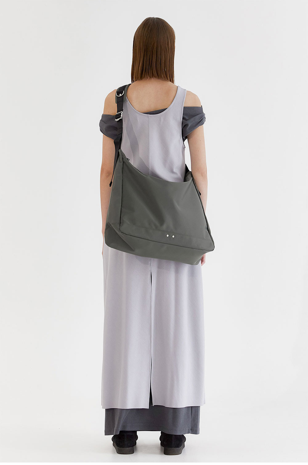 韓国発【 HY-PHEN 】NYLON BIG MESSENGER BAG (khaki) unisex 韓国発【 HY-PHEN 】NYLON BIG MESSENGER BAG (khaki) unisex