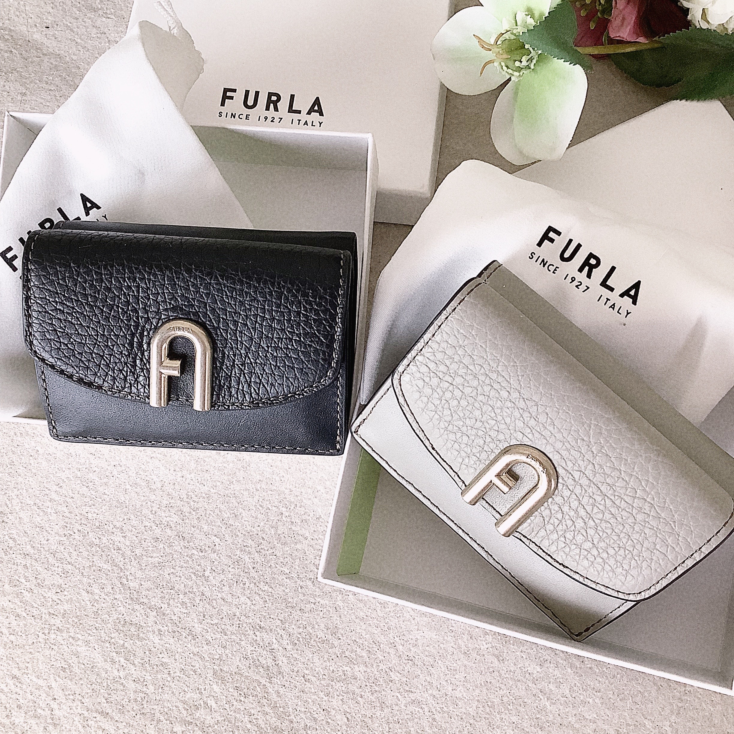 折り財布新品☆FURLA 折り財布　フルラ グレージュ グレー レザー 折り財布