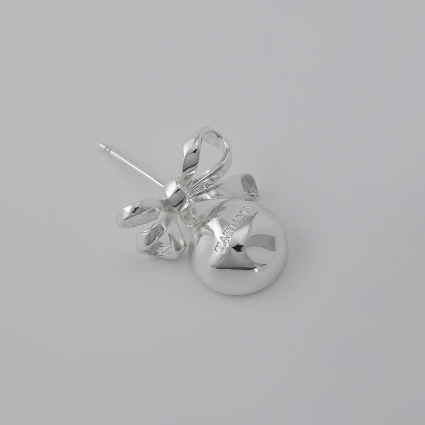 【TATIANA】Lovely Ribbon Bell Earring EC1990〜ピアス#2023春 TATIANA】Lovely Ribbon Bell Earring EC1990〜ピアス#2023春
