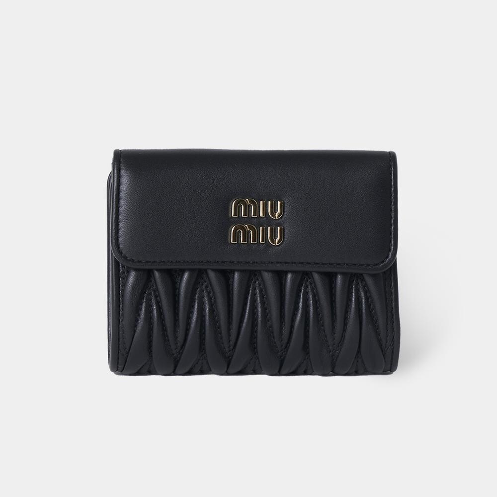 miu MIUMIU ミュウミュウ 二つ折り財布 MATELASSE マテラッセ