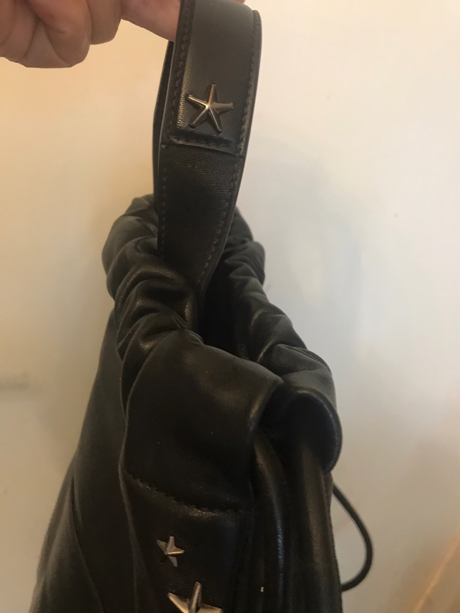 JIMMY CHOO《限定セール》ガンメタルスターズ付バッグパック 黒
