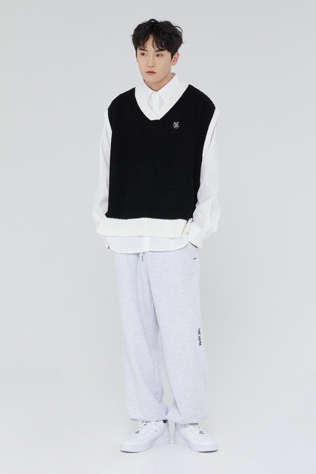 ★2023SS新作★ROMANTIC CROWN★SIDE OPEN KNIT VEST Covernat Unisex Open Collar Knit Vest Charcoal | Vests for