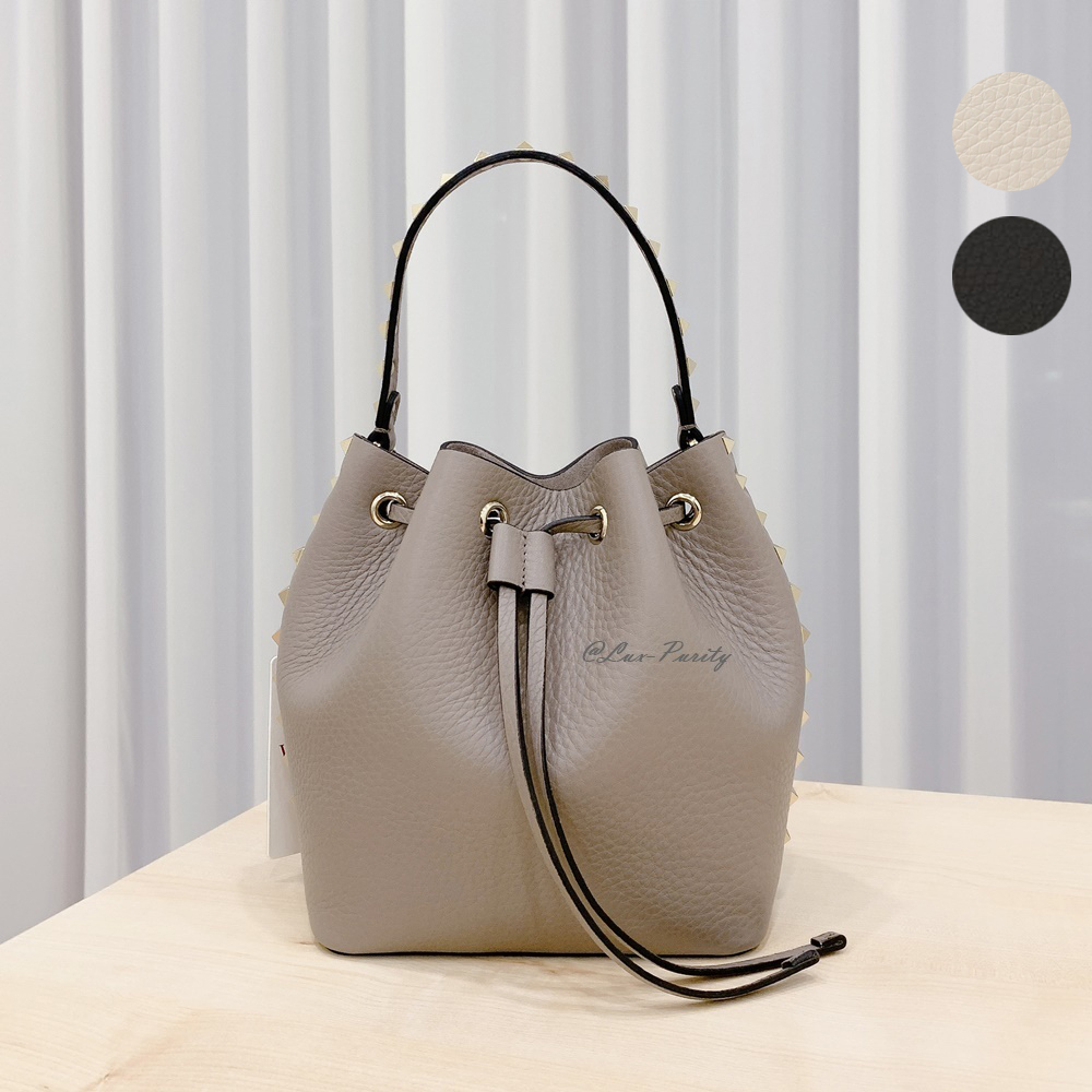関税送料込み- VALENTINO ロックスタッズ バケットバッグ
