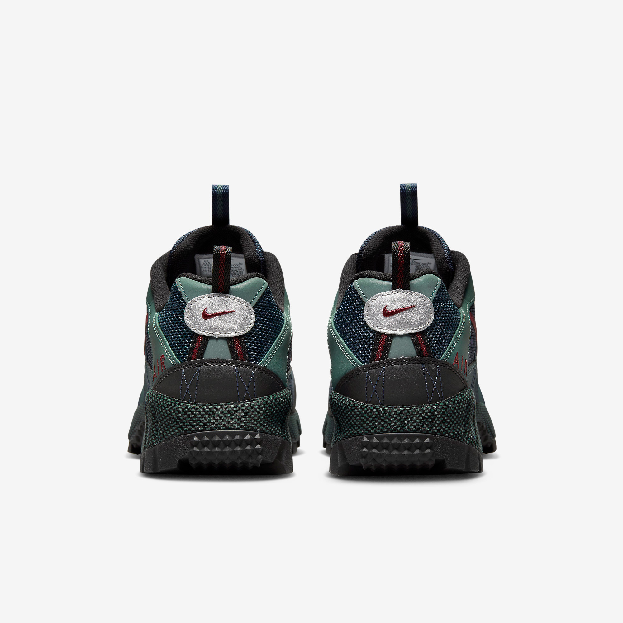 ☆NIKE☆大人気☆AIR HUMARA QS エアフマラ☆追跡可 スニーカー