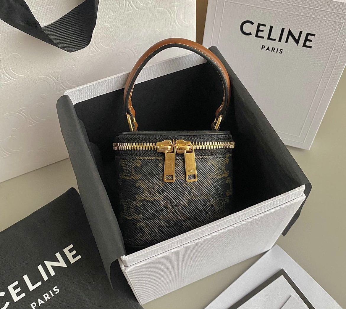 ◆国内発送◆【CELINE】ミニ バニティーケーストリオンフ
