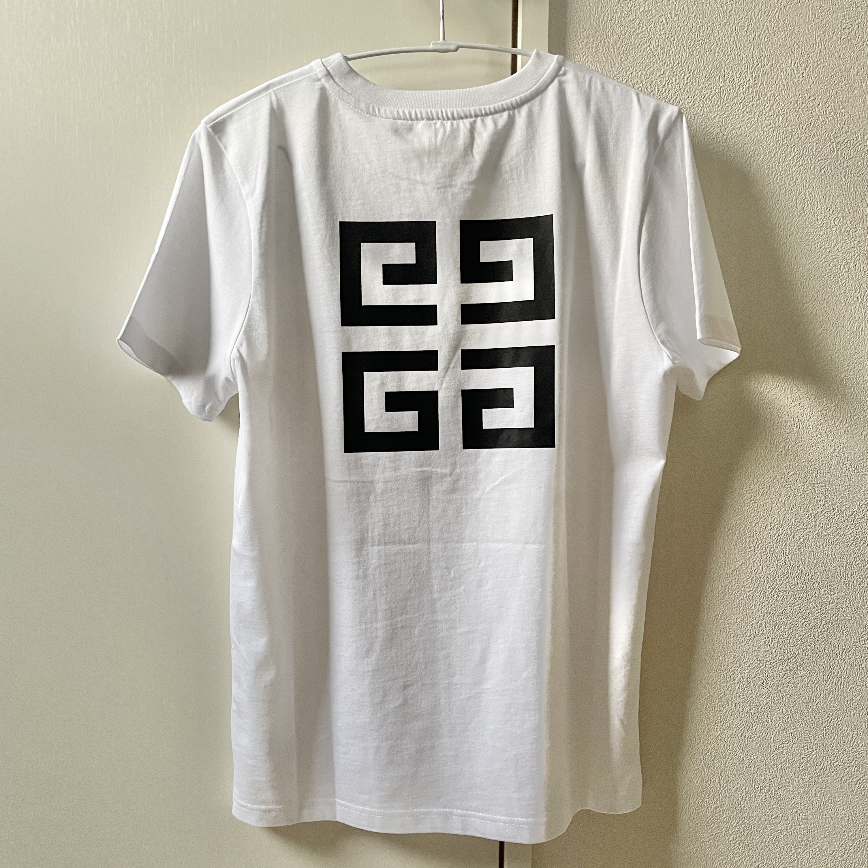 大人もOK!!】GIVENCHY☆バックロゴ Tシャツ (GIVENCHY/キッズ用
