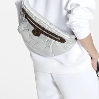 関税送料込 Louis Vuitton Maxi Bumbag Silver