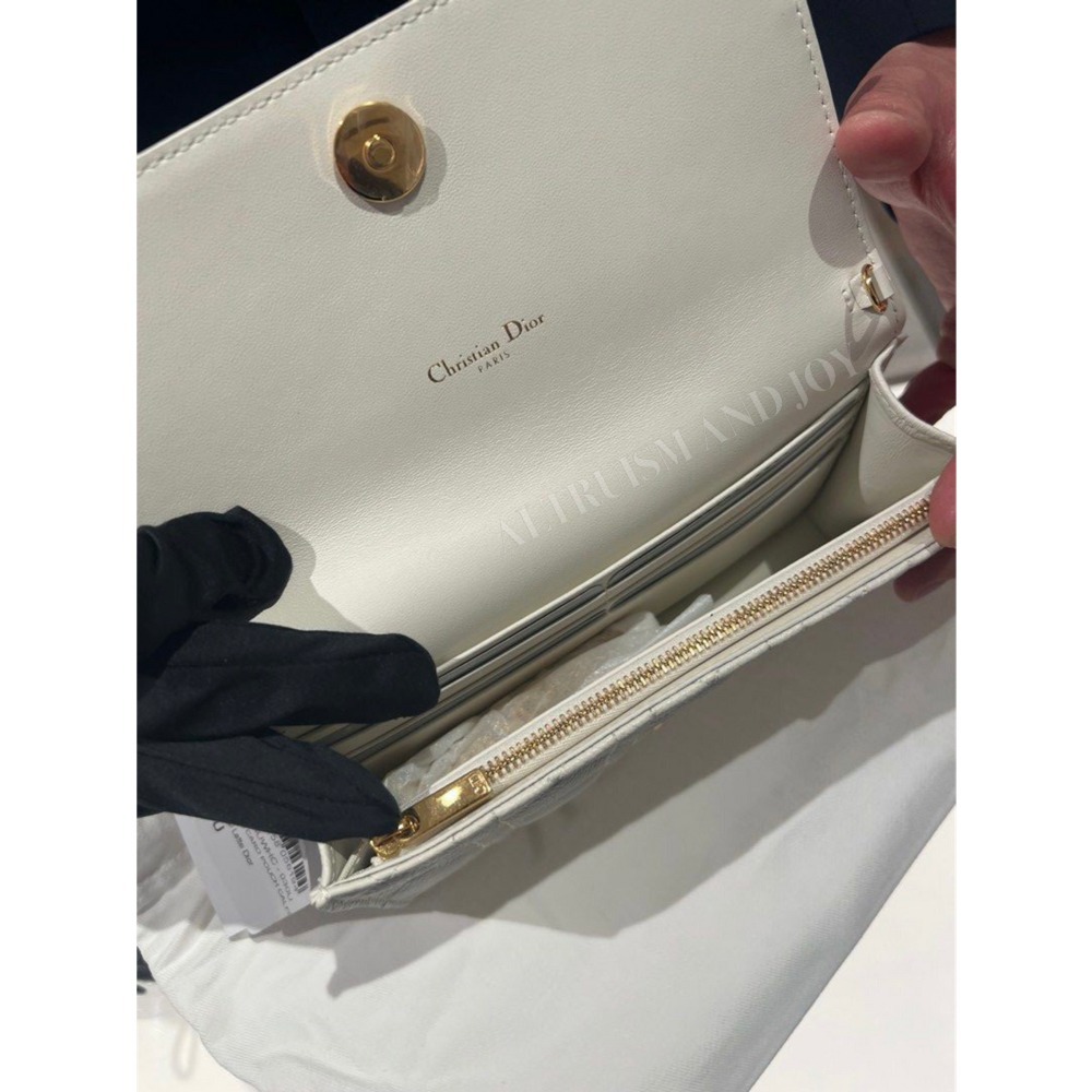 【実用的エレガント♪】DIOR CARO カナージュチェーン付ポーチ 実用的エレガント♪】DIOR CARO カナージュチェーン付ポーチ