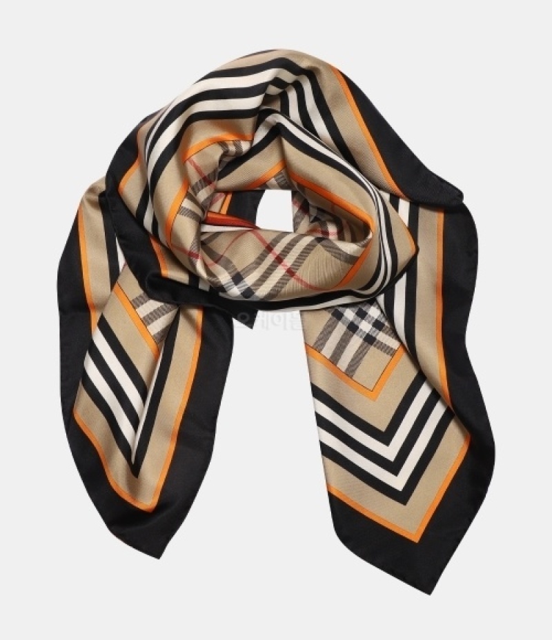 BURBERRY｜SCARVES (Montage Print Silk Square Scarf (8053