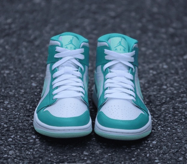 Nike Jordan 1 Mid Washed Teal ティファニーブルー DV2229-300 Nike Jordan 1 Mid Washed Teal ティファニーブルー DV2229-300
