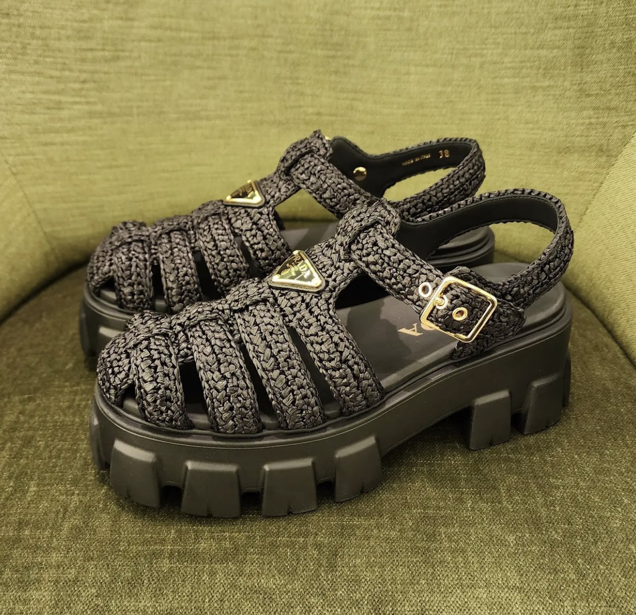 PRADA】23SS プラダ モノリス ラフィア サンダル 5.5㎝ヒール