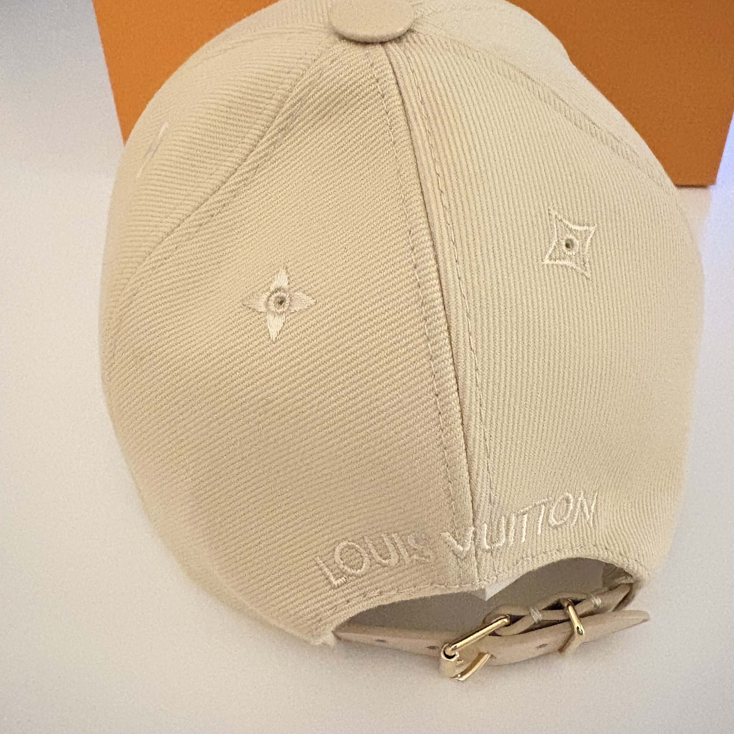 《Louis Vuitton》  キャップ・LV アイコニック