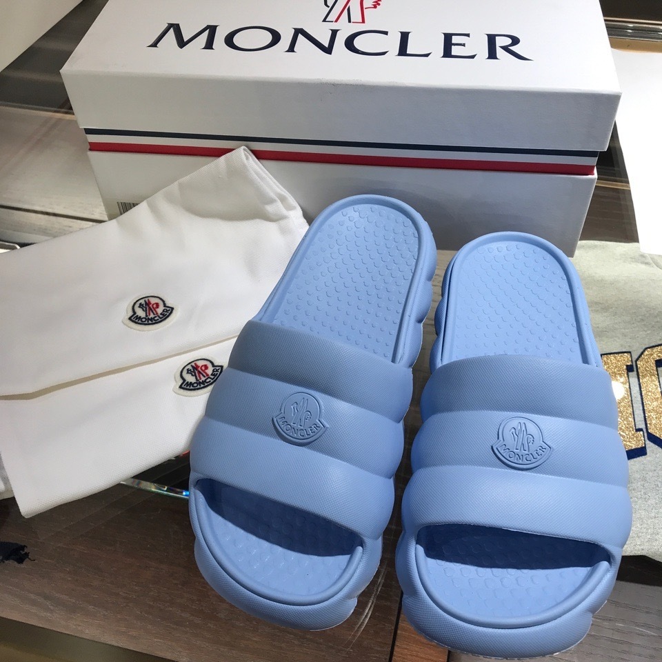 サンダル・ミュール Moncler Lilo Slides MONCLER モンクレール スライドサンダル LILO SLIDES SHOES リロ