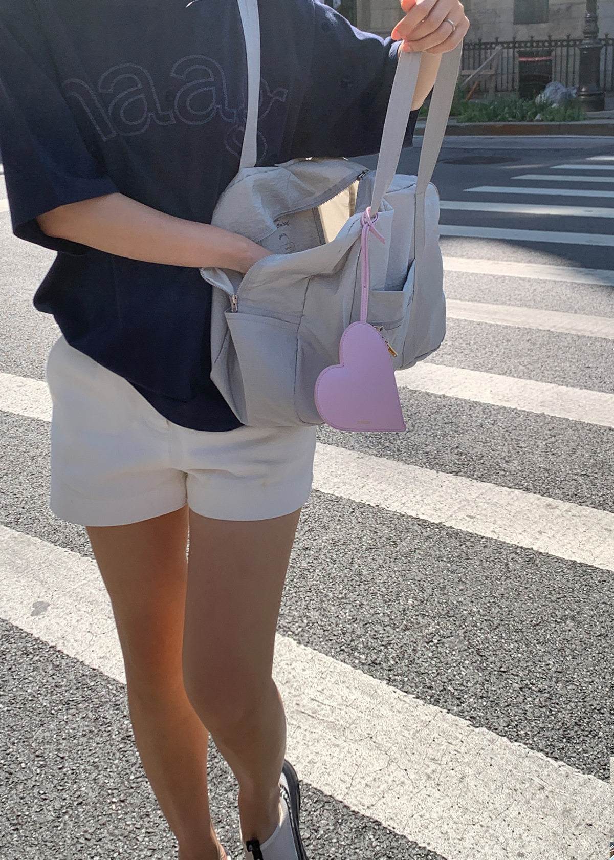 《韓国 haag》a duffel bag (silver) 人気 ボストンバッグ 23SS